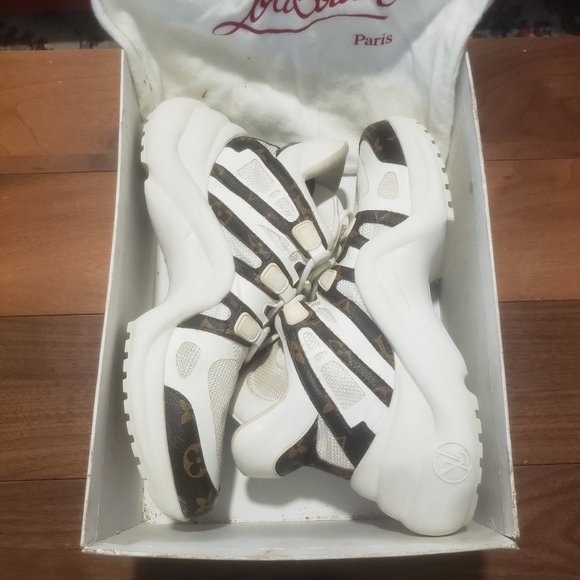Louis Vuitton sneakers - Picture 1 of 5